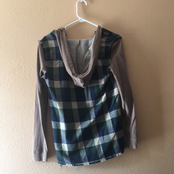 Paired Cream Shirt and Flannel Jacket. - Picture 7 of 8